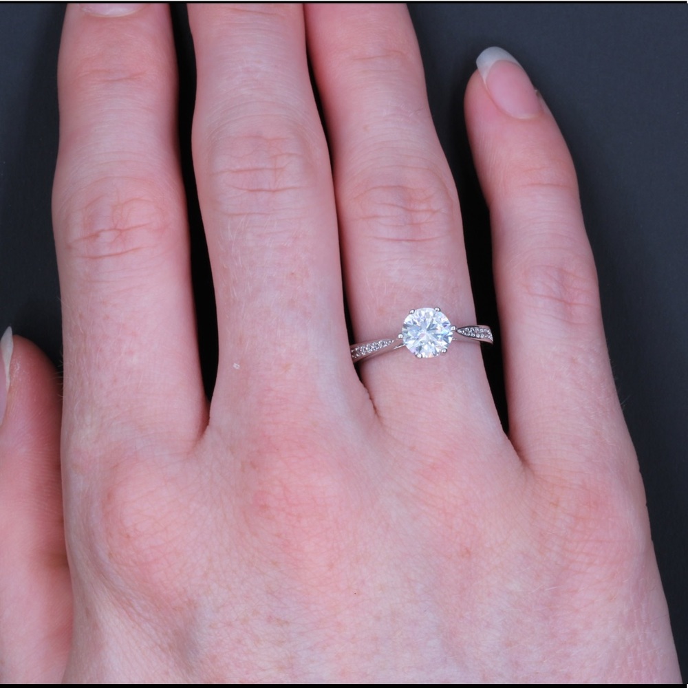 1 Carat CZ Diamond Platinum Plated Engagement Ring - Picture 3 of 8